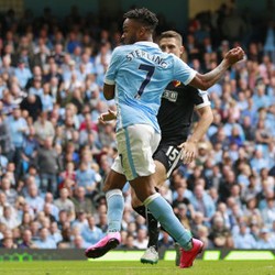 Sterling dan Fernandinho Bawa City Jaga Kesempurnaan