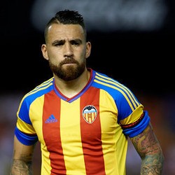 Masalah Izin Kerja Tunda Debut Otamendi di City