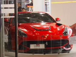 Aneka Promo Kaca Film di GIIAS