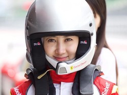 Jing Shi, Satu-satunya Pebalap Wanita di Ferrari Challenge
