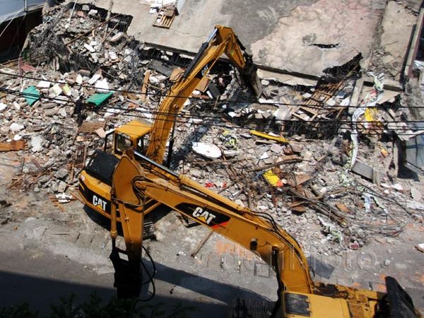 Pasar Benhil Dibongkar