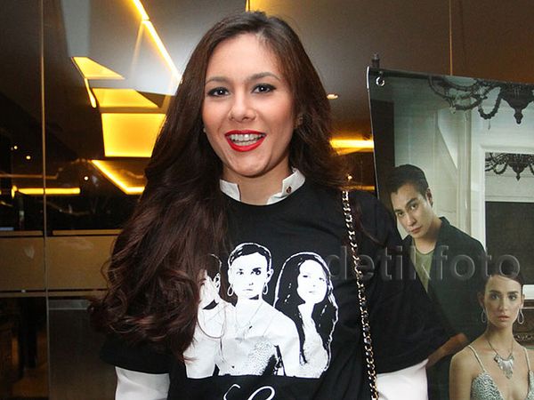 Wulan Guritno, si Mucikari Kelas Atas di Film 'Lily Bunga Terakhirku'
