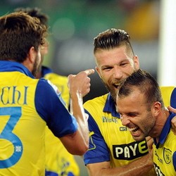Cukur Lazio 4-0, Chievo Pimpin Klasemen