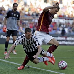 Roma Tekuk Juventus 2-1