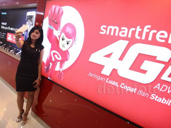 Gerai 4G Experience Smartfren Pertama