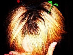 Lucu! G-Dragon Jadi Korban Tren Jepit Rambut Antena Asal Tiongkok