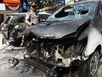 Dua Mobil Terbakar di SPBU Gatot Subroto