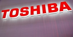 Skandal Finansial Hantam Saham Toshiba