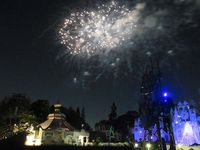 'Ciuman' Selamat Malam di Disneyland