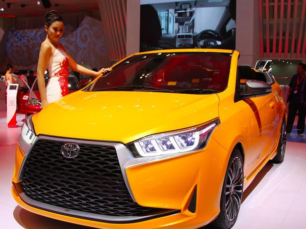 Toyota Yaris Atap Terbuka