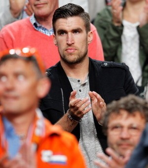Strootman Akan Naik Meja Operasi Lagi