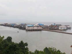 Kampung Bajo di Buton, Seperti Terapung di Atas Lautan