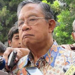 Rahasiakan Pemenang Kereta Cepat, Darmin: Besok Disampaikan ke Presiden
