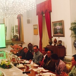 Usai Bertemu Jokowi, Pengusaha: Kita Jangan Panik