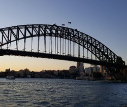 Lesu, Ekonomi Australia Hanya Tumbuh 2%