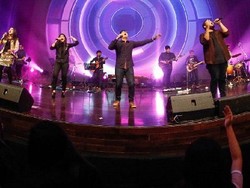 More Than Enough Banyak Bicara di iTunes