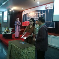 OJK: Meski Ekonomi Bergejolak, Kita Harus Tetap Optimistis