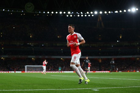 Obsesi Oezil Jadi Pemain Terbaik Dunia