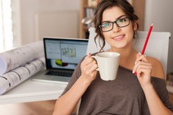 Daya Konsentrasi Cepat Turun Saat Bekerja? Saatnya Perbanyak Konsumsi Alpukat dan Cokelat