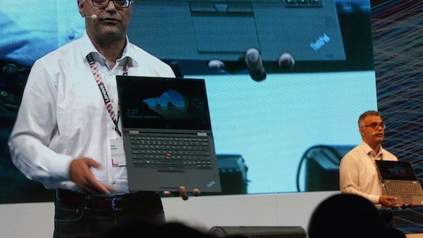 Dibanting Lalu Diinjak, Lenovo Pamer Ketangguhan Thinkpad