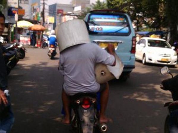 Seperti Ini Helm SNI?