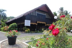 Bertamu ke Rumah Cut Nyak Dhien