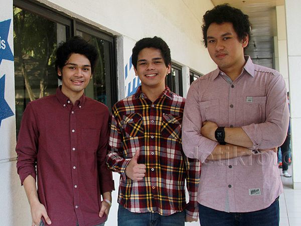 Girls, TheOvertunes Tampil Pinky Hari Ini