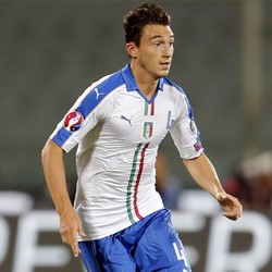 Darmian Beri Nilai Enam untuk Italia
