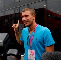 Jerman vs Polandia, Laga Emosional untuk Podolski