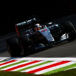 Hamilton Tercepat di Sesi Pertama