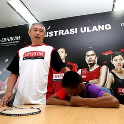 Senar Raket Pemberian Christian Hadinata Putus, Iqram pun Menangis di Tengah Lapangan