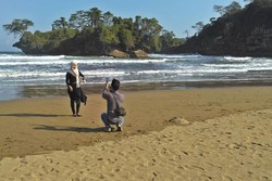 Pesona Trenggalek, Pantai & Air Terjun Pelang