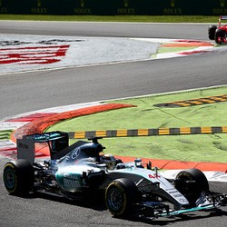 Hamilton Juara GP Italia