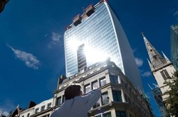 Gedung Paling Jelek di Inggris, Bisa Lumerkan Mobil di Dekatnya