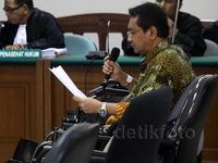 Udar Pristono Bacakan Pledoi