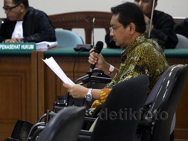Udar Pristono Bacakan Pledoi