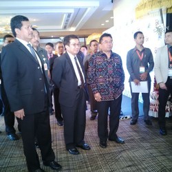 OJK Gelar Seminar Internasional Sektor Keuangan di Bali