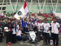 Acungkan Jempol Mahasiswa Indonesia Berkibar di Dunia Balap