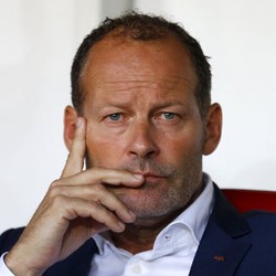 Singa Oranye Kritis, Danny Blind Tak Akan Mundur