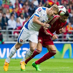 Alba kepada Fans: Pique Jangan Dicemooh