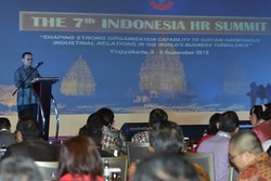 Menteri ESDM: Sesulit Apapun, PHK Hanya Jadi Opsi Terakhir