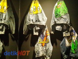 Seninya Topeng Plastik 25 Seniman Muda Dipajang di Artotel