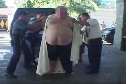 Mabuk & Bikin Onar, Turis Pria Ini Diusir dari Hotel