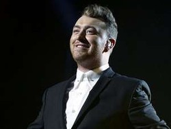 Sam Smith Akan Isi Soundtrack Film James Bond Terbaru