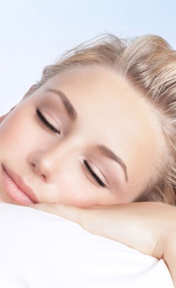 1 dari 4 Wanita Pakai Makeup Saat Tidur untuk Mengesankan Pasangan