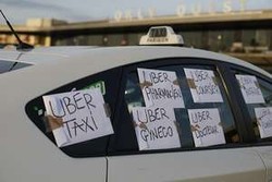 Uber Dilarang Beroperasi di Bandung
