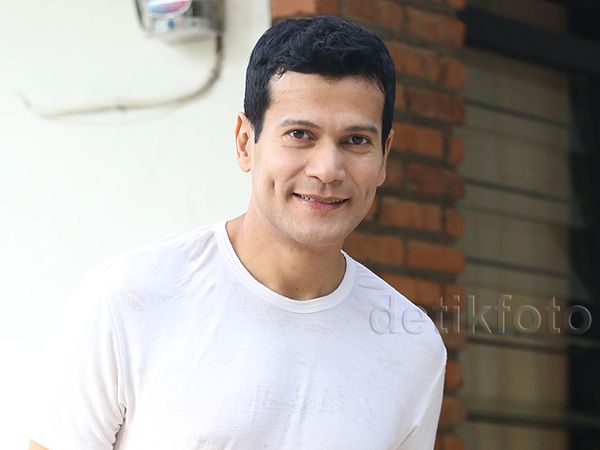 Adam Jordan Tetap Bugar di Usia 43 Tahun