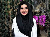 Zaskia Sungkar Siap Eksis di Oxford Fashion Studio Inggris