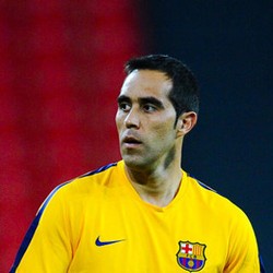 Barca Konfirmasi Cedera Betis Bravo
