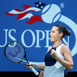 Kalahkan Stosur, Pennetta Susul Azarenka dan Halep ke Perempatfinal